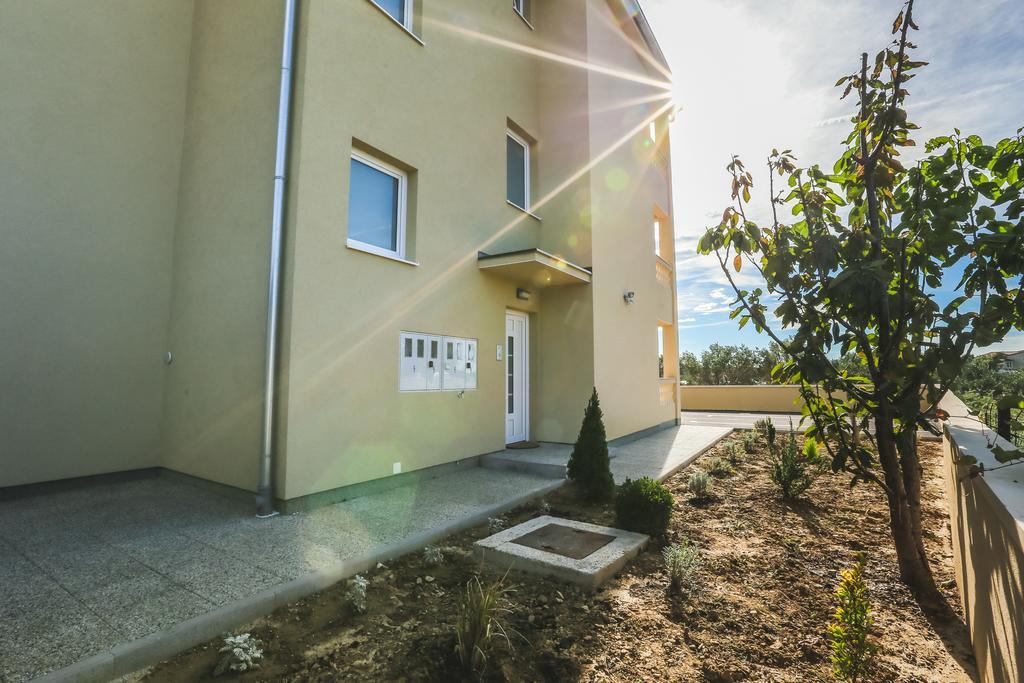 Apartments Sesar Banjol Εξωτερικό φωτογραφία