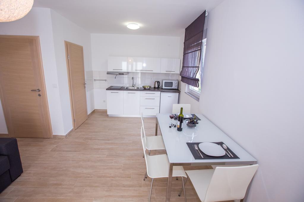 Apartments Sesar Banjol Εξωτερικό φωτογραφία