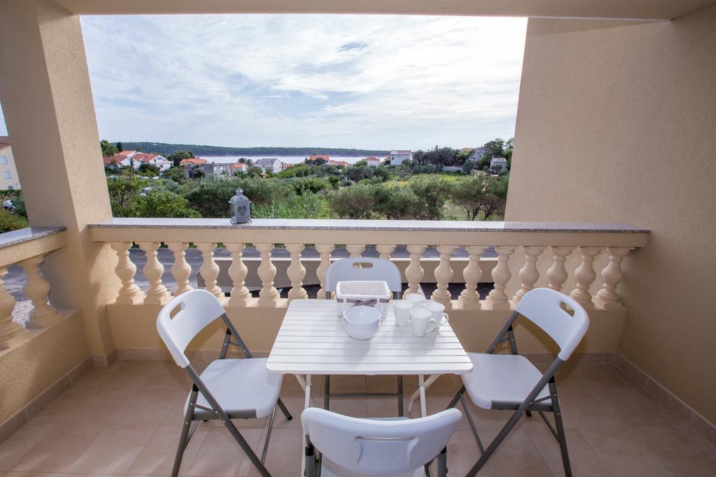 Apartments Sesar Banjol Εξωτερικό φωτογραφία